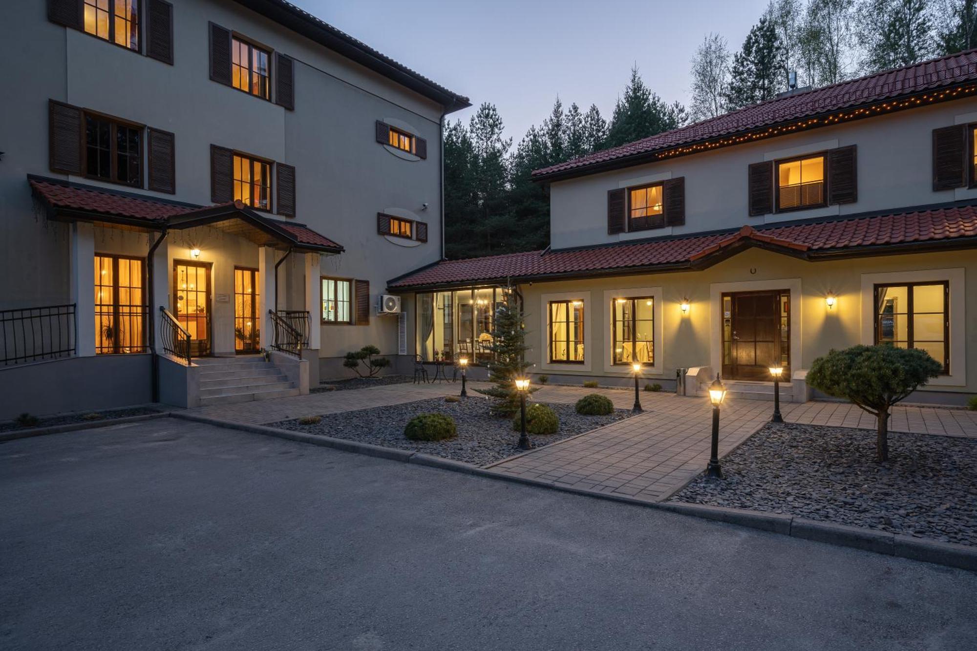 Hotel Pusyno Namai Tirkšliai Exterior foto